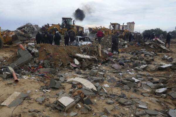 Guerra Israele-Hamas: continuano i bombardamenti sulla Striscia di Gaza
