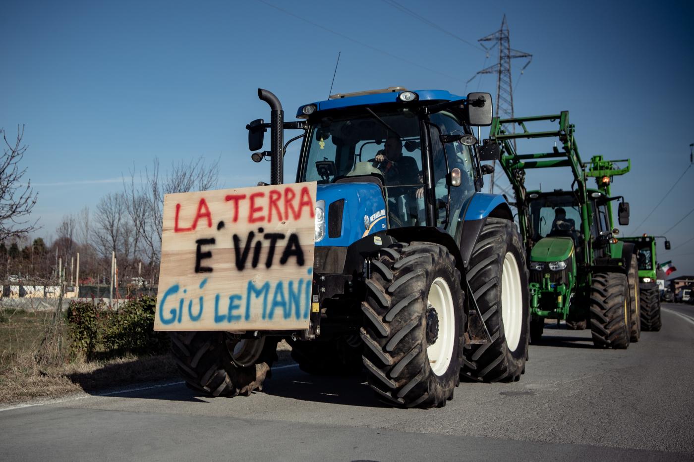 Protesta agricoltori, Ue rinnova deroghe su politica agricola