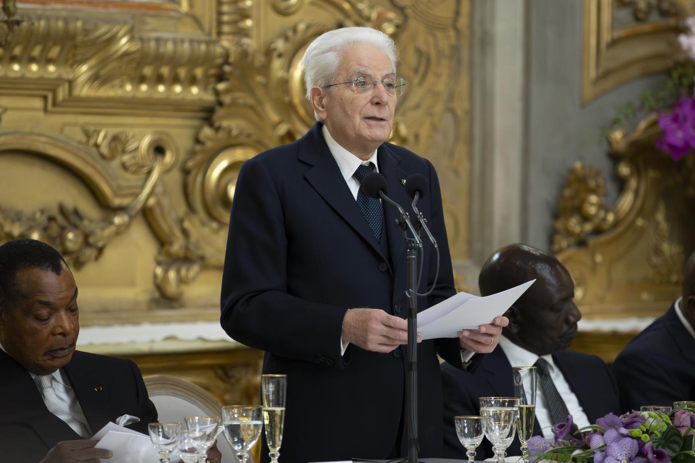 Mattarella: “Inaccettabile aumento morti civili nelle guerre”