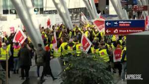 Germania, sciopero dei lavoratori della sicurezza degli aeroporti