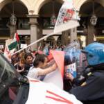 Torino, 12 misure cautelari ad Askatasuna per scontri 1 maggio 2022