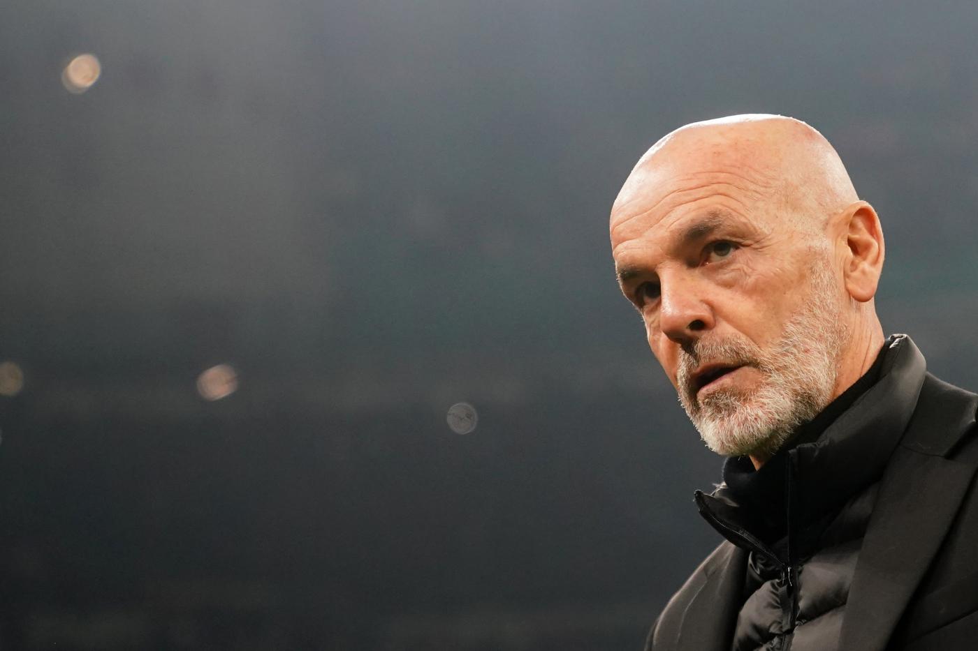 Milan, Pioli: “Voci su Conte? Non mi danno fastidio ma un po’ mi annoiano”