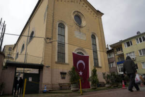 Turchia, 25 arresti per l’attacco nella chiesa italiana: legami con Isis