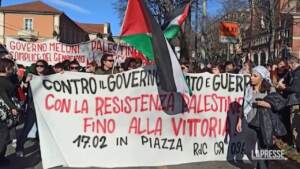 Torino, oltre 3mila persone in piazza a sostegno della Palestina