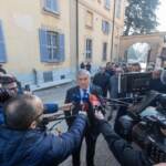 Stellantis, Tajani: “Importante produrre elettriche e ibride in Italia”