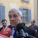 Stellantis, Tajani: “Importante produrre in Italia auto elettriche e ibride”