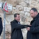Gerusalemme, sputi e insulti contro cristiani