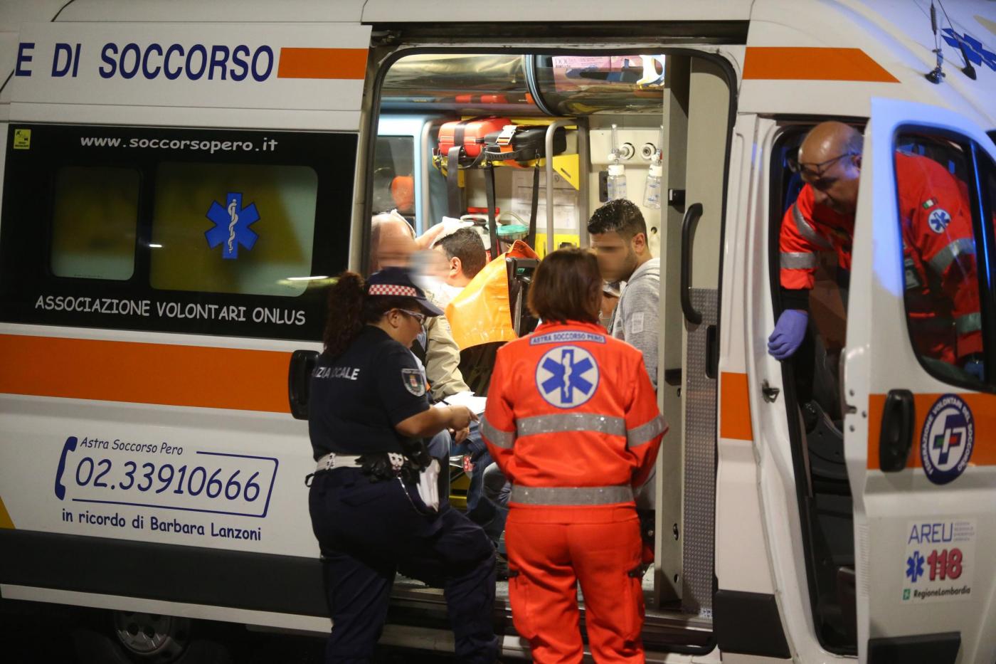 Gardone Riviera, fingono di gettarsi sotto un’auto per gioco: travolto 27enne Gardone Riviera, fingono di gettarsi sotto un’auto per gioco: travolto 27enne