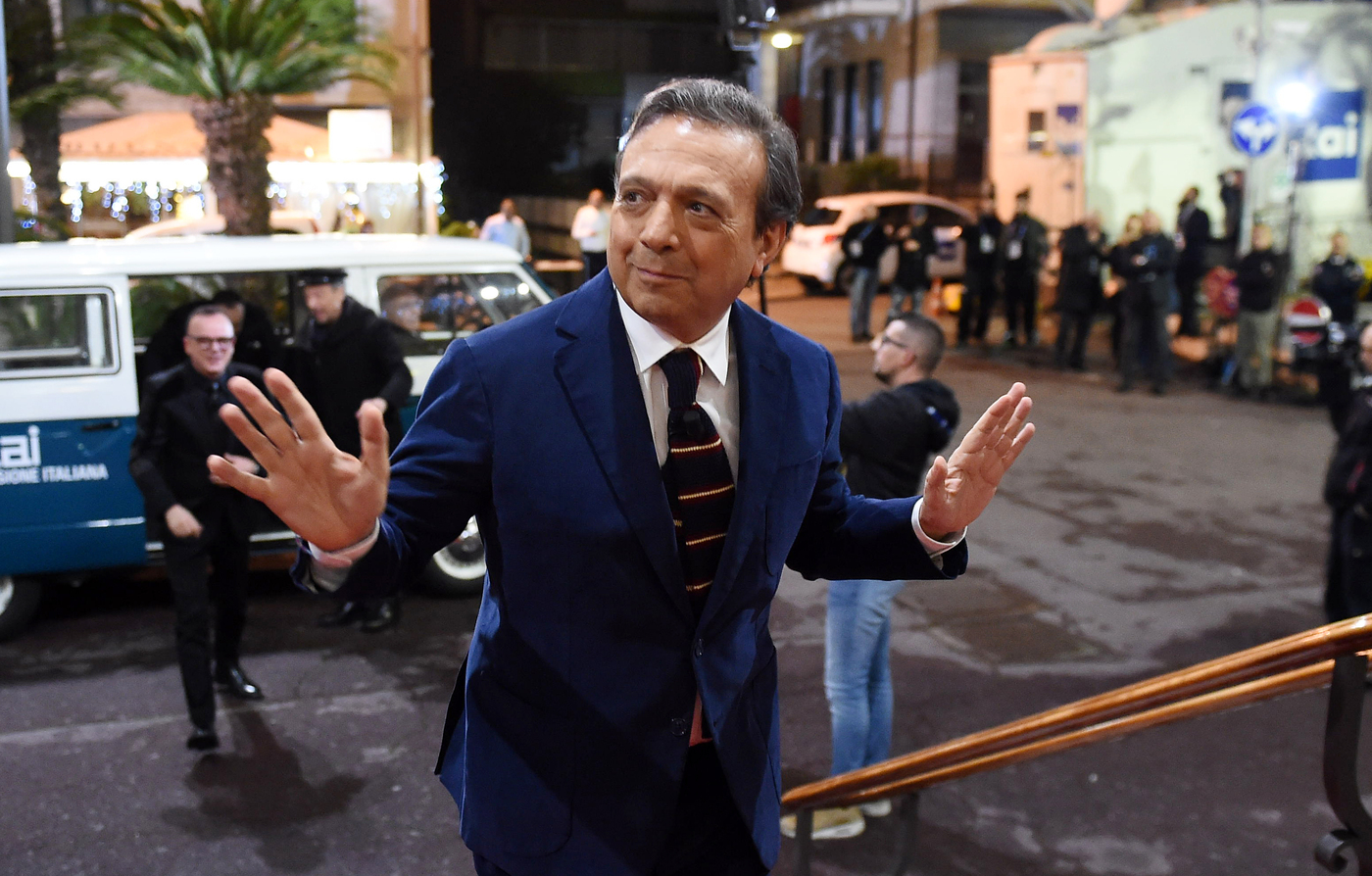 Tv, Chiambretti lascia Mediaset: “Grazie Pier Silvio per 15 anni fantastici”