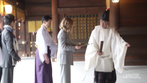 Meloni in Giappone, premier visita santuario Meiji di Tokyo