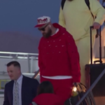 Super Bowl 2024, Kansas City Chiefs e San Francisco 49ers arrivano a Las Vegas