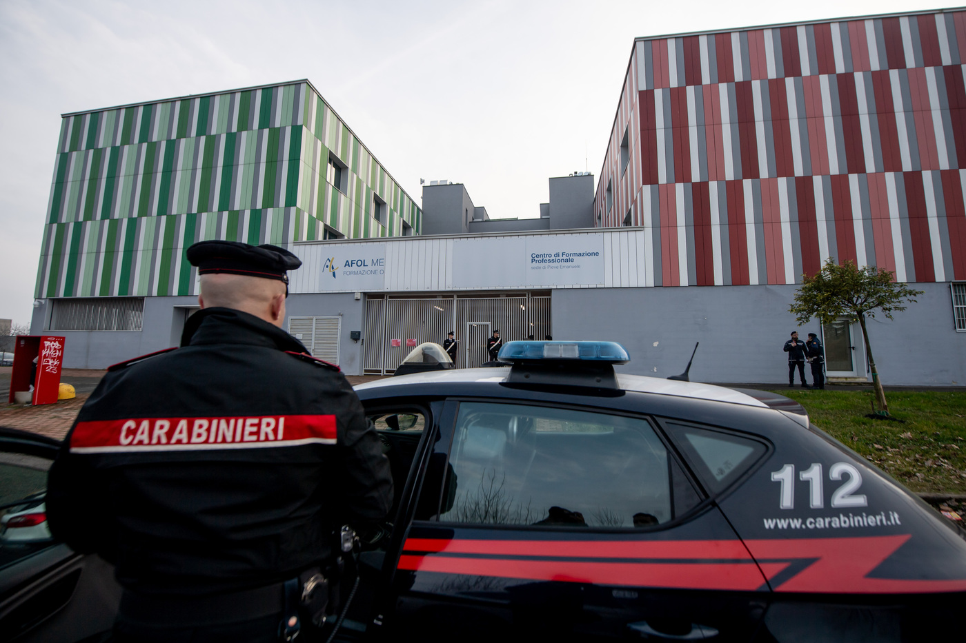 Milano, 16enne accoltellato a scuola a Pieve Emanuele
