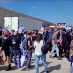 Gaza, manifestanti israeliani bloccano ingresso aiuti umanitari