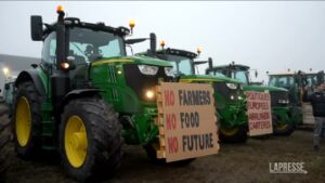 Protesta agricoltori, in Catalogna bloccate le strade principali
