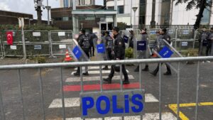 Turchia, tentano attacco al tribunale di Istanbul: uccisi dai poliziotti