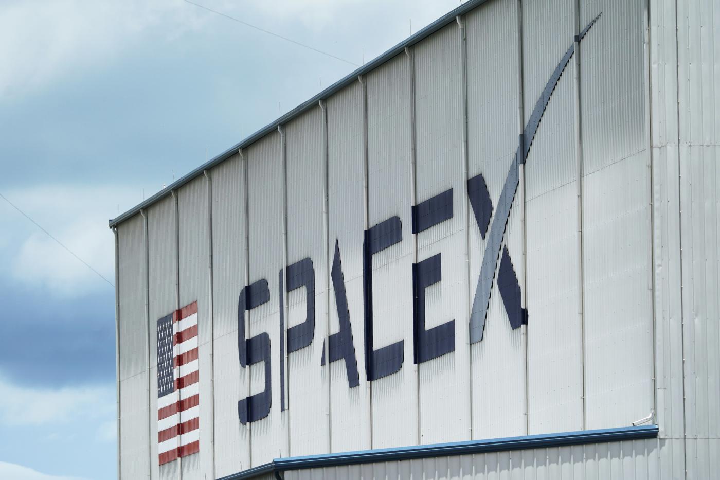 Space X, navicella Dragon rientra sulla Terra
