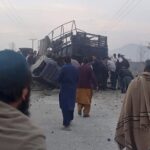 Pakistan, bomba in ufficio candidato indipendente alla vigilia elezioni: 14 morti. Poi un’altra esplosione