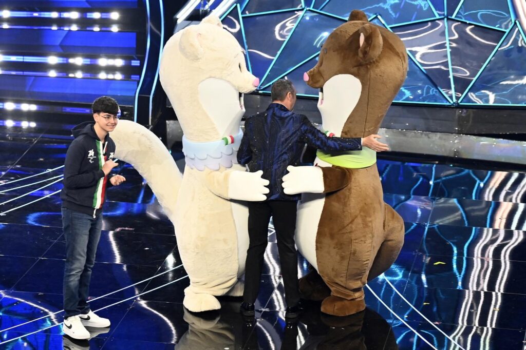 Galleria foto 'Sanremo 2024, tutte le foto della seconda serata' - foto 8