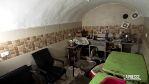 Gaza, l’Idf mostra le immagini di un tunnel a Khan Younis