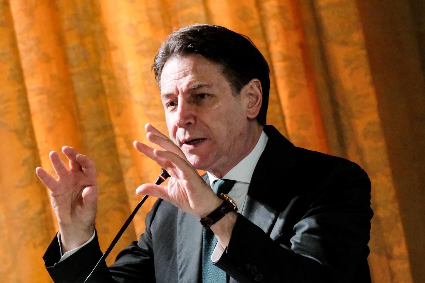 Puglia, Conte: “È ora di fare pulizia, lasciamo nostri posti in giunta”