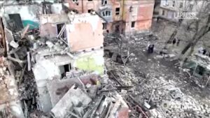 Ucraina, raid russi nel Donetsk: un morto e 7 feriti