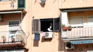 Napoli, uomo barricato in casa a S. Giovanni a Teduccio ha ucciso la moglie e si è suicidato