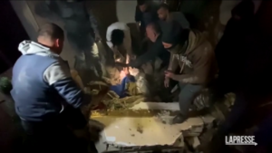 Gaza, attacchi aerei israeliani a ovest di Rafah: almeno 13 morti