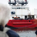 Migranti, sequestrata a Brindisi la Ocean Viking