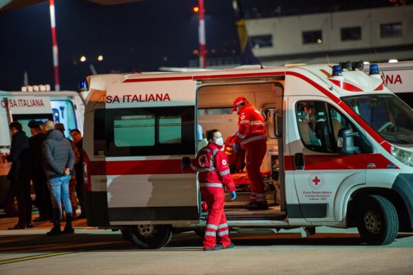 Arrivati a Ciampino i primi bambini palestinesi feriti