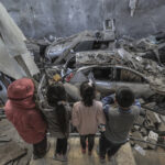 Guerra Israele-Hamas, bombardamenti su Gaza: tra le vittime anche bambini