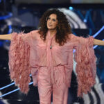 Sanremo 2024, show di Teresa Mannino: simpatia e messaggi contro la violenza sulle donne