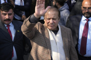 Pakistan, primi exit poll: il partito dell’ex premier Sharif in vantaggio