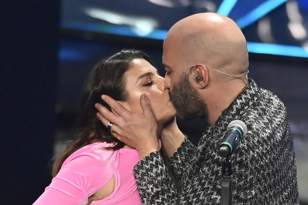 Galleria foto 'Sanremo 2024, le foto della terza serata' - foto 24