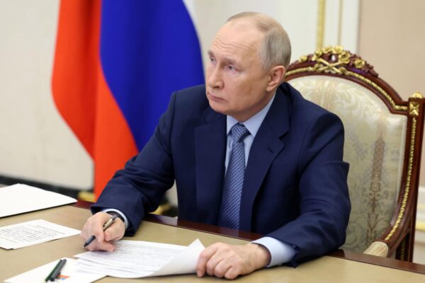 Ucraina, Putin: “La sconfitta della Russia è impossibile”