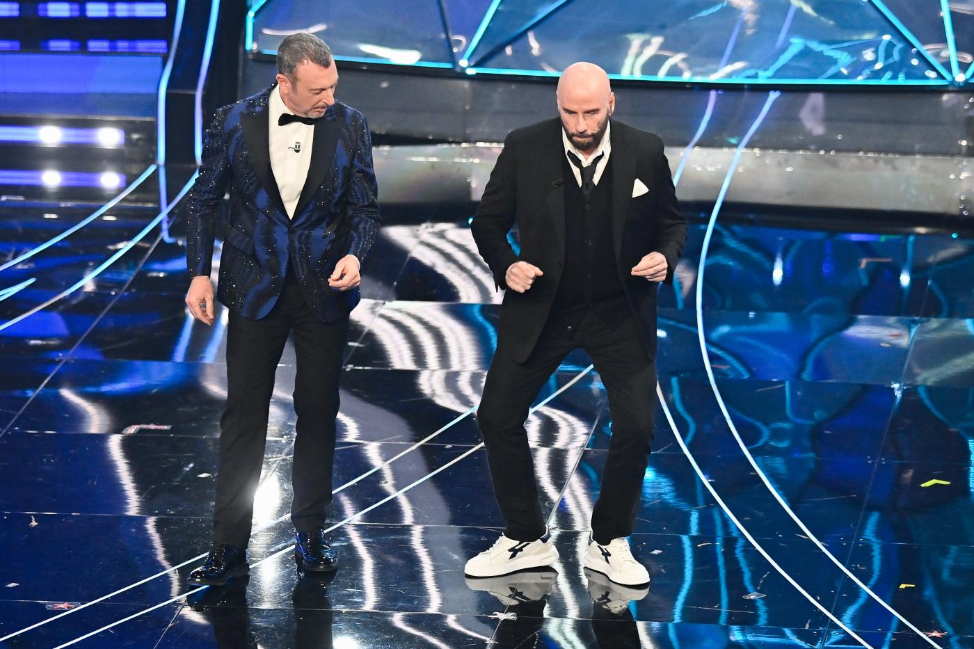 Sanremo, Rai avvia verifiche legali su caso Travolta. Ciannamea: “Ci sentiamo truffati” Sanremo, Rai avvia verifiche legali su caso Travolta. Ciannamea: “Ci sentiamo truffati”