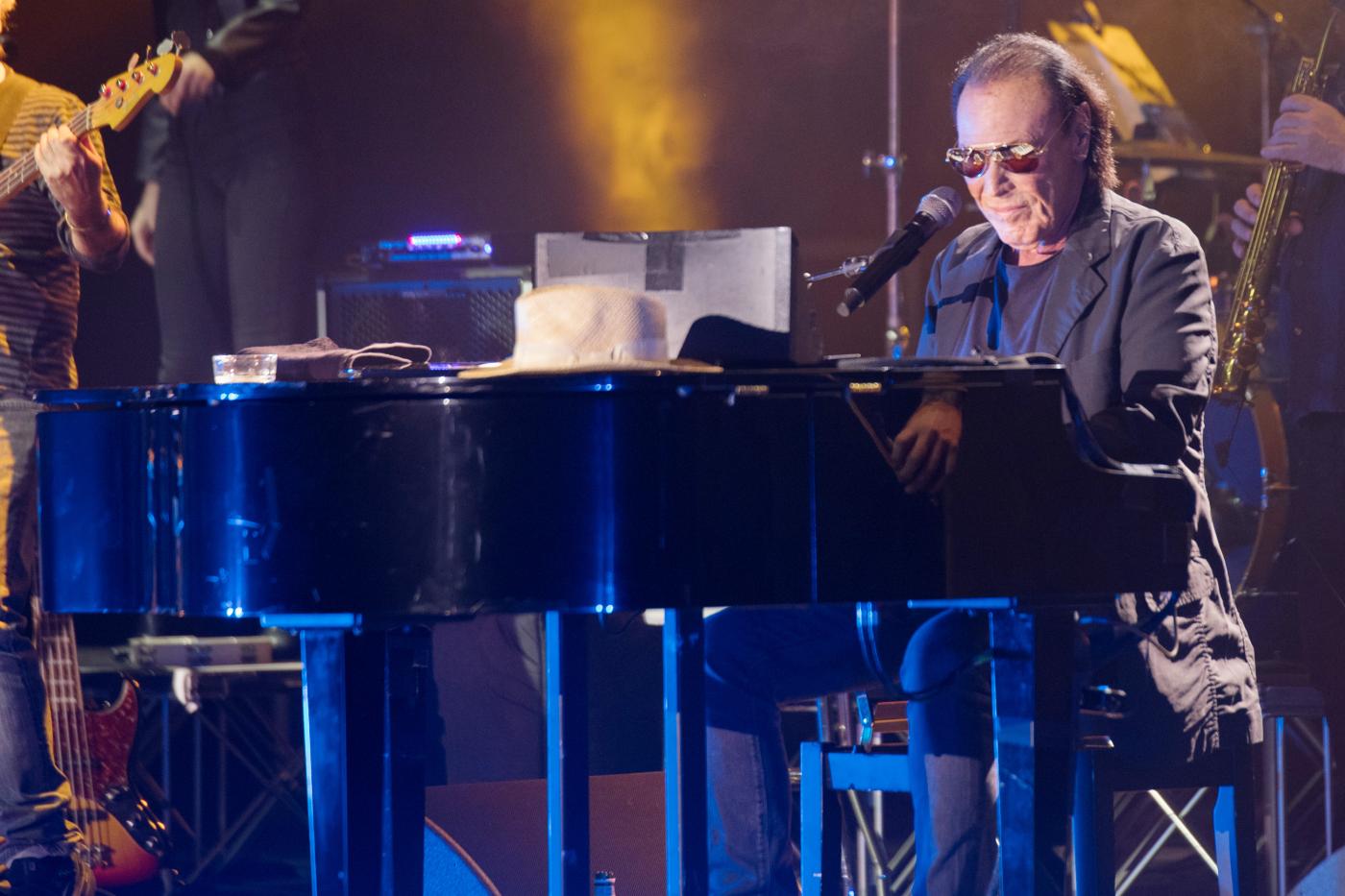 Venditti celebra i 40 anni di ‘Notte prima degli esami’ alle Terme di Caracalla nella notte della Maturità
