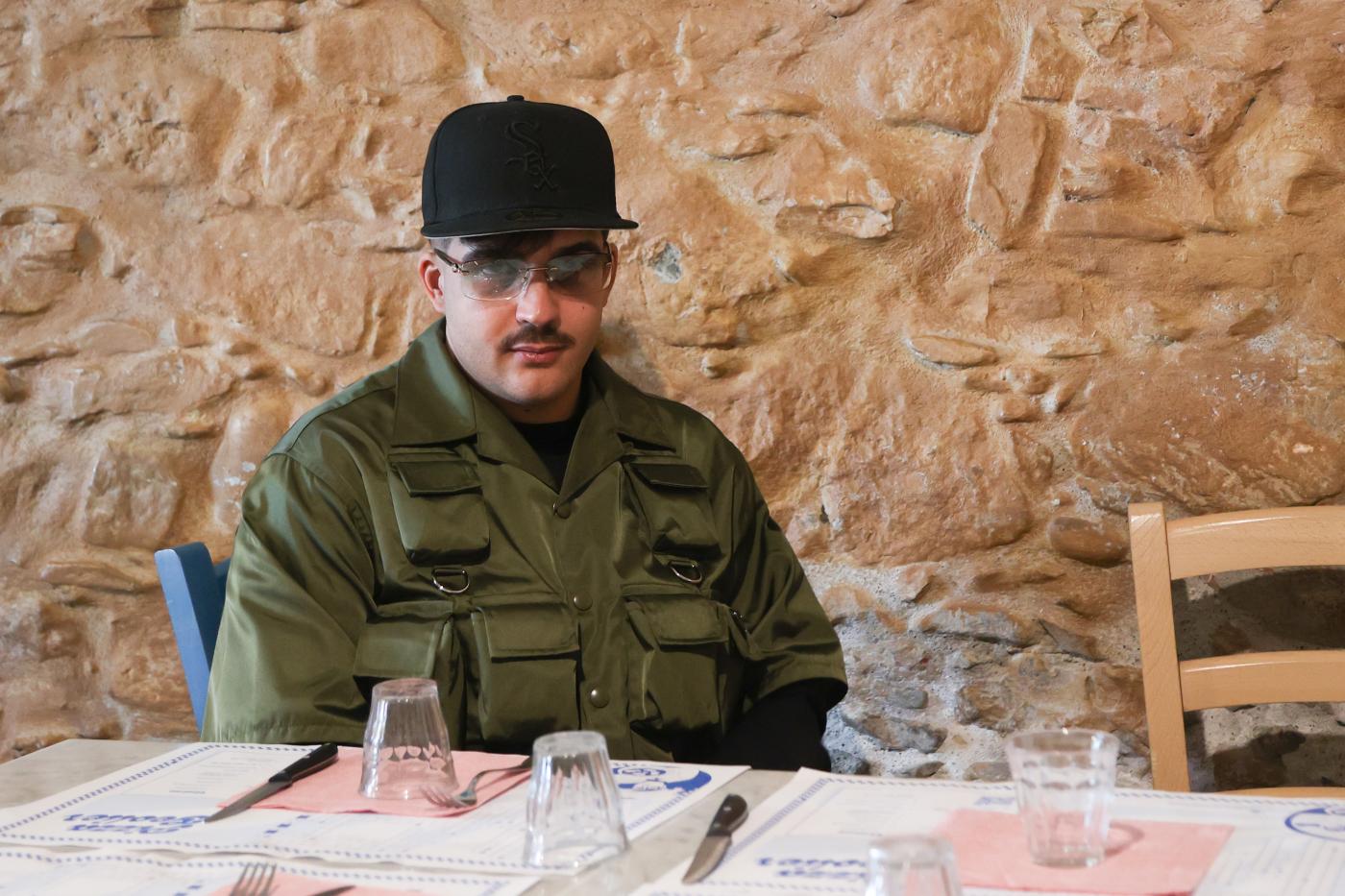 Sanremo, il messaggio del sindaco Biancheri dopo i fischi: “Forza Geolier” Sanremo, il messaggio del sindaco Biancheri dopo i fischi: “Forza Geolier”