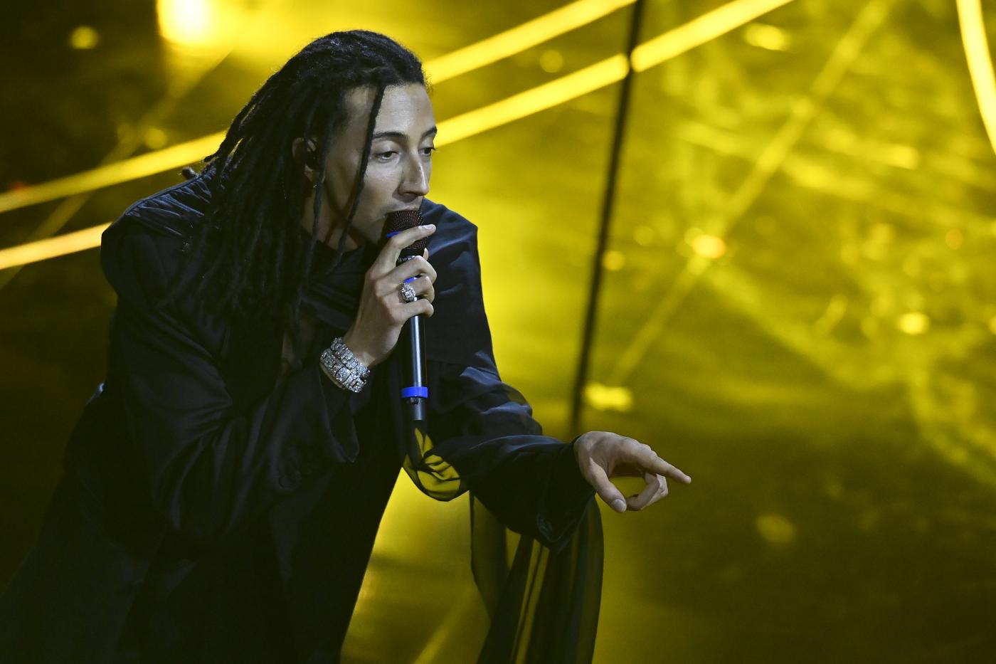 Sanremo, Ghali omaggia Toto Cutugno e le sue radici Sanremo, Ghali omaggia Toto Cutugno e le sue radici