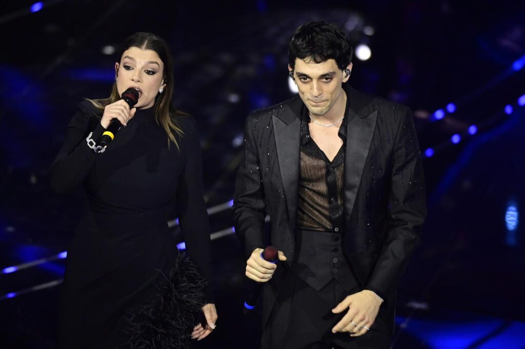 Galleria foto 'Sanremo 2024, le foto della quarta serata' - foto 32