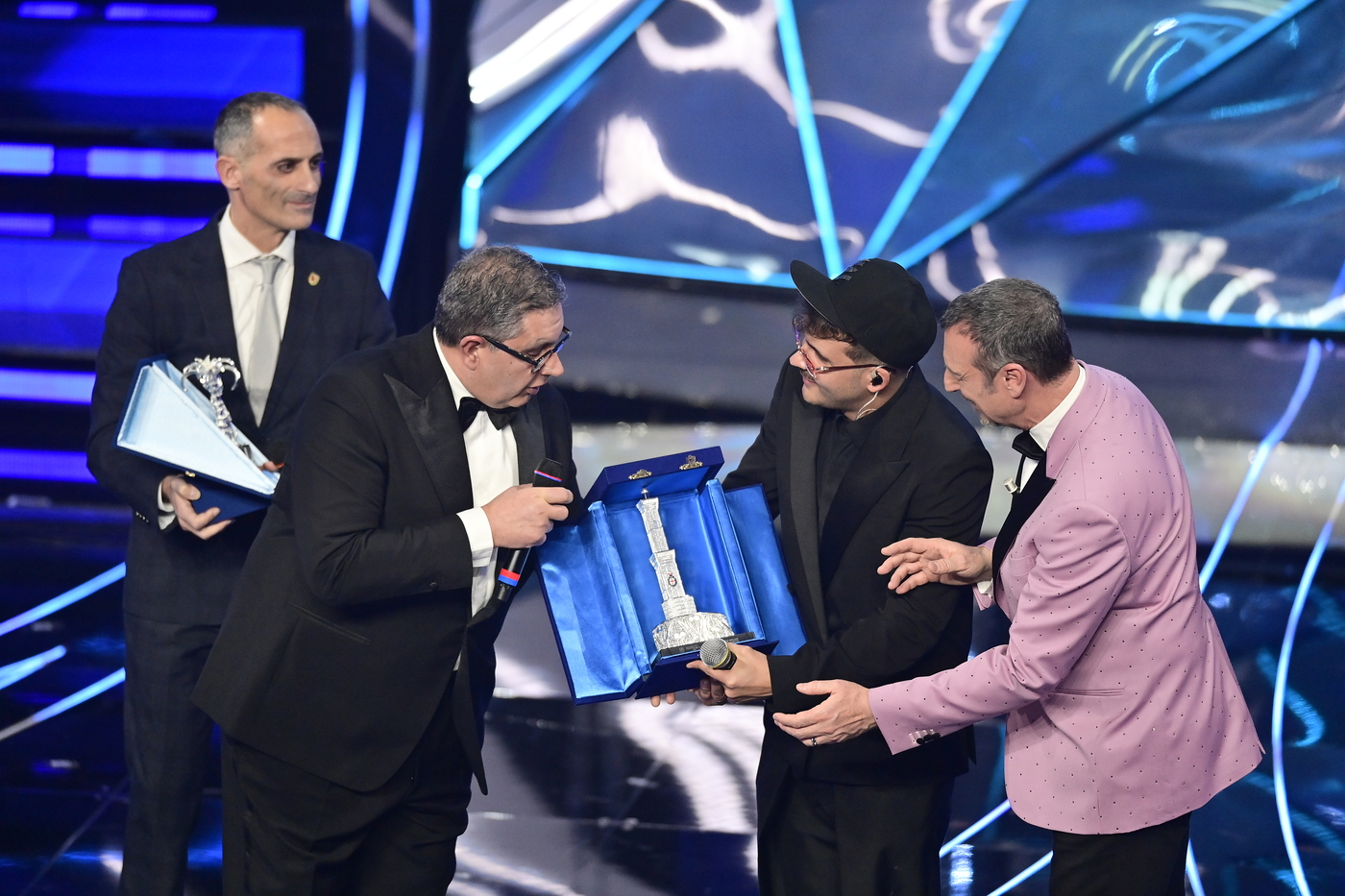 Sanremo 2024, la quarta serata in diretta