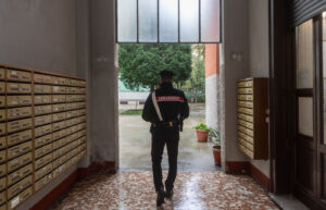 Rilievi dei Carabinieri presso l’abitazione di Marta di Nardo in Via Pietro Da Cortona