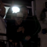 Geolier, migliaia di fan accolgono il rapper al suo rientro a casa a Napoli