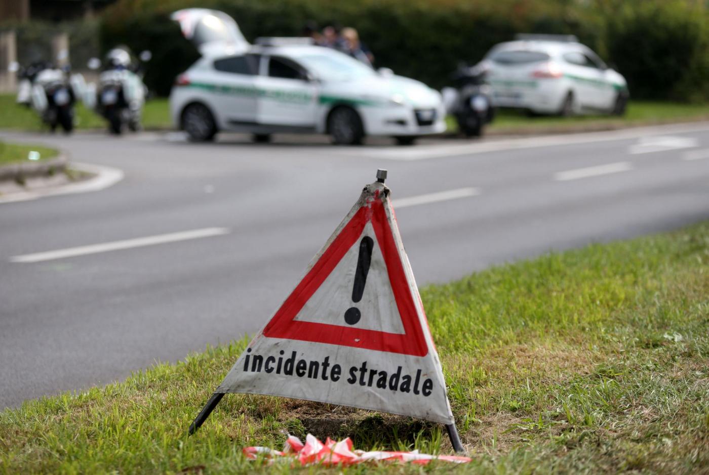 Modena, si ribalta con l’auto: morto 55enne Modena, si ribalta con l’auto: morto 55enne