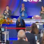 Festival di Sanremo, Bertè dedica premio critica alla sorella: “Mimì l’abbiamo portato a casa”