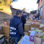 Varese, sigarette elettroniche pericolose: sequestrate 12 tonellate