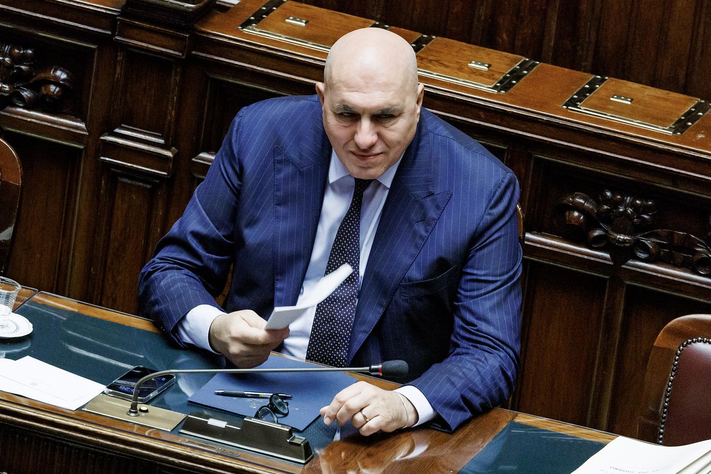 Crosetto, post dei no vax sui social: “Pericardite? Il Karma”