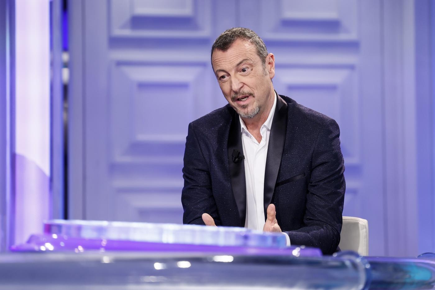 Amadeus lascia la Rai: “Ora nuovi sogni”. L’azienda: “Fatto massimo sforzo”