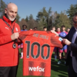 Il Milan celebra le 100 vittorie in A di Stefano Pioli: il video