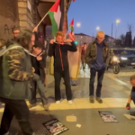 Milano, attivisti pro Palestina: ripristinate le pietre d’inciampo in piazzale Baiamonti per i bambini di Gaza