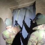 Messina Denaro, arrestati i figli dell’autista del boss: le immagini del blitz